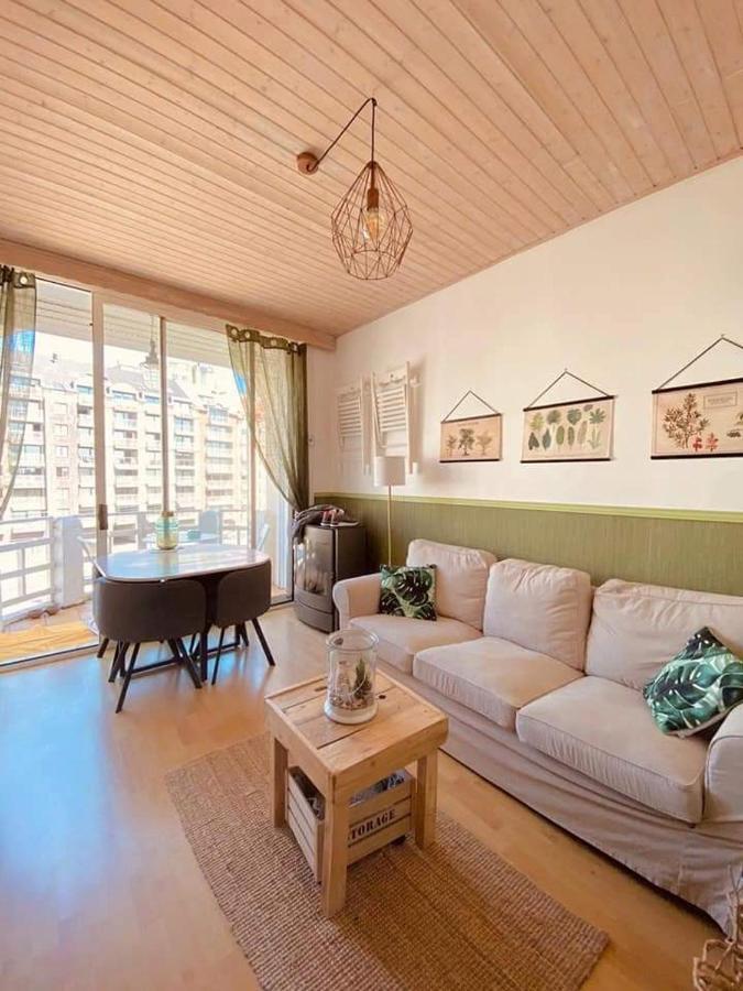 Villa Jean Gezellig Appartement Met Zeezicht Blankenberge Bagian luar foto