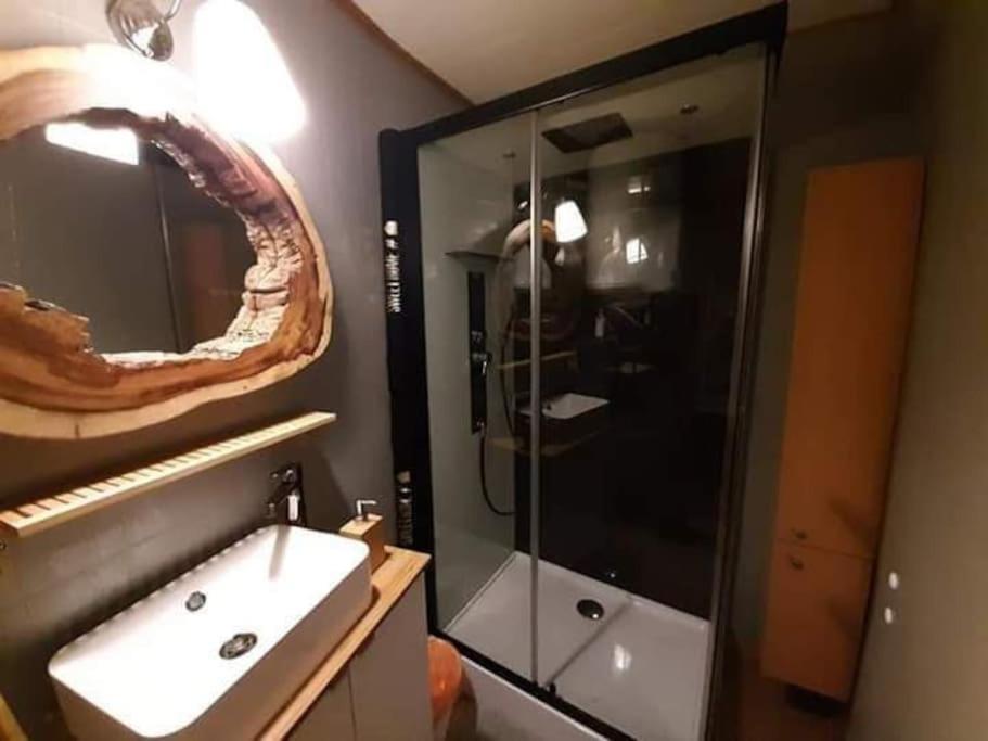 Villa Jean Gezellig Appartement Met Zeezicht Blankenberge Bagian luar foto